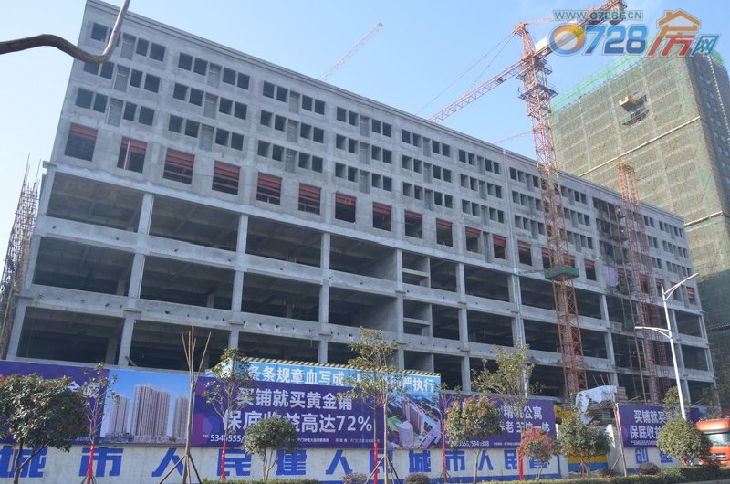 仁信国际广场12月工程进度4#楼防尘网已经下架