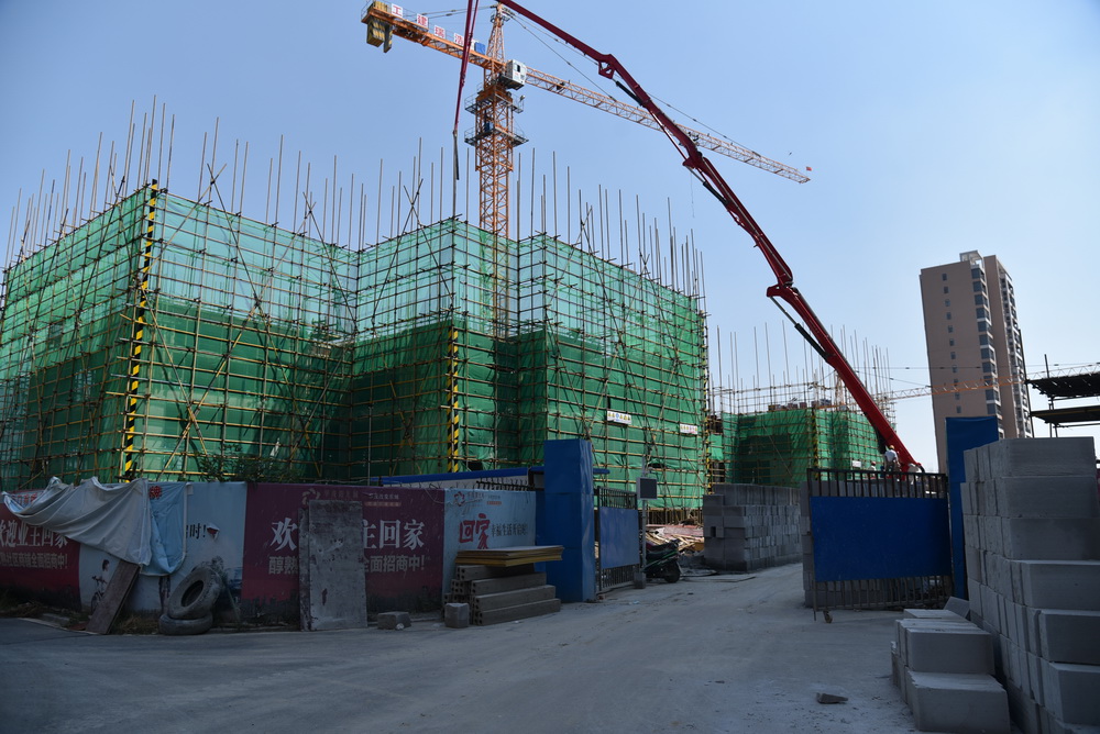华茂阳光城2018-9工程进度7号楼正在建第3层