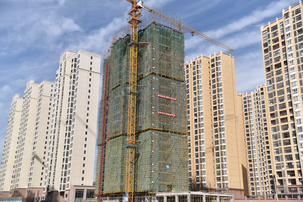 R·公馆2018年10月工程进度5#楼建至第18层
