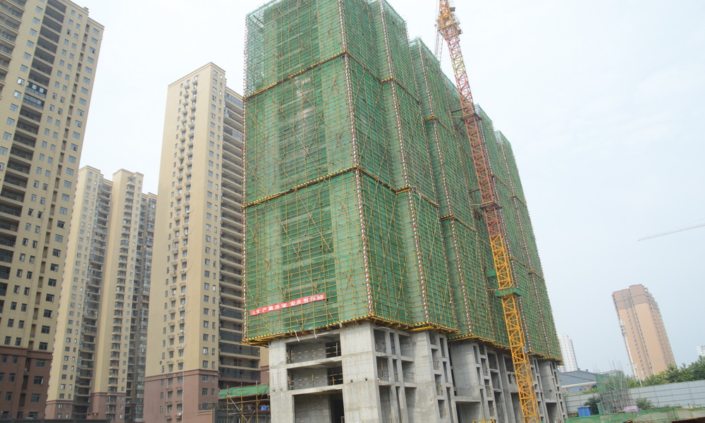 西湖新天地2019-6-29工程进度1号楼总层高33层，建至第21层