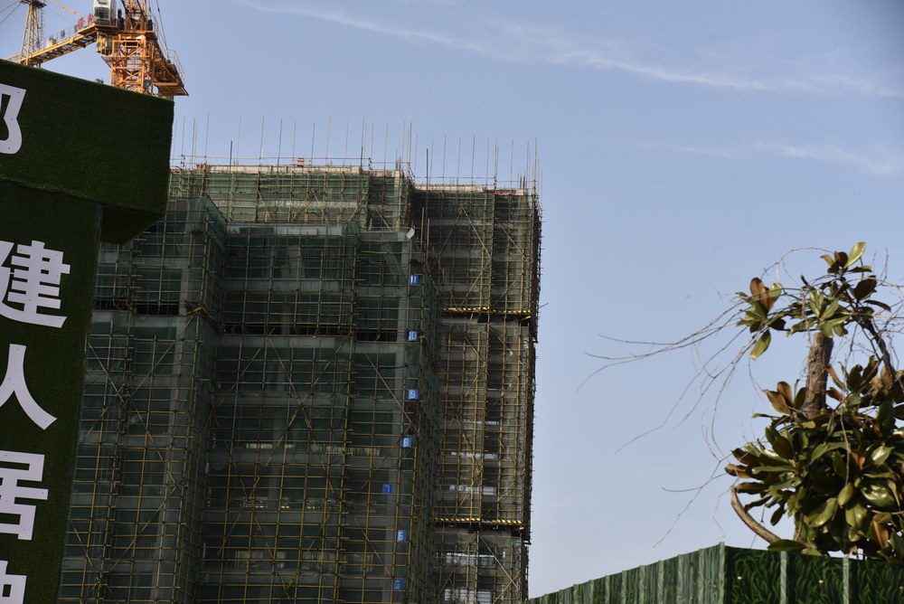 汉旺.世纪城2021年3月工程进度22号楼建正在建12层，20号楼建至第20层