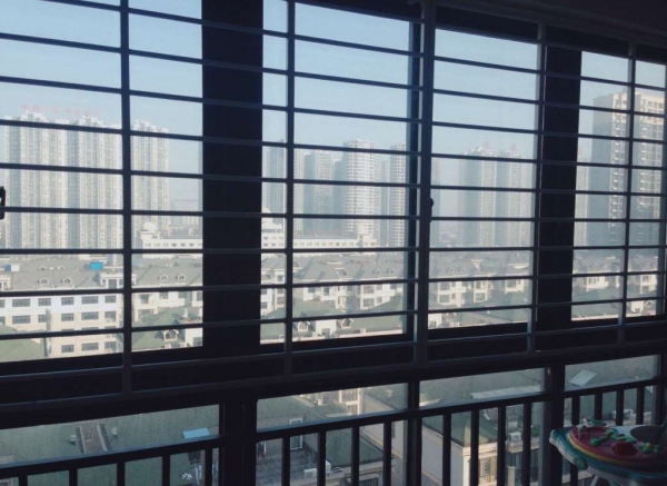 城南江汉星城精装好楼层电梯房现业主诚心出售，两证满二