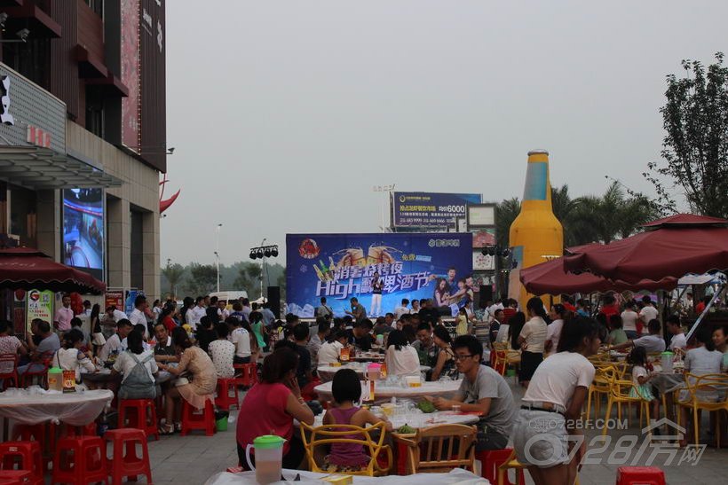 中国龙虾城啤酒节第一天活动现场