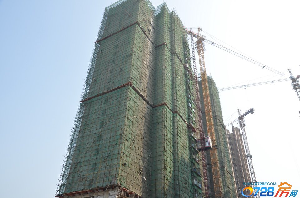鑫龙.中央公园鑫龙中央公园10月工程进度3#楼正在做内部隔断