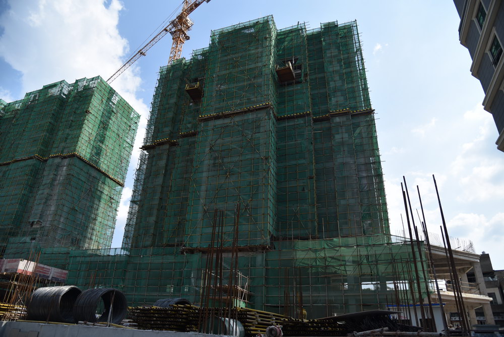 清华苑2017-8工程进度1号楼建至14层