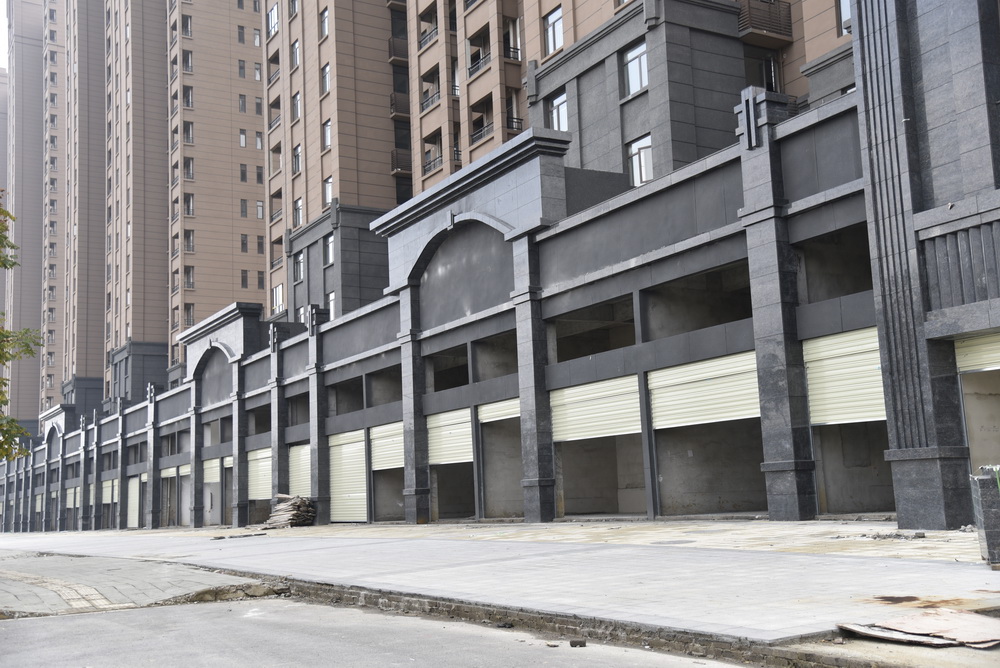 汉旺.世纪城2018-11工程进度1-4号楼前商铺已经完工