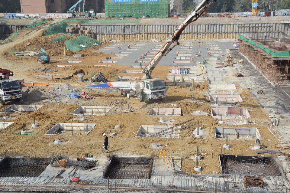 汉旺.世纪城2019-10-28万达广场工程进度地下基础部分施工
