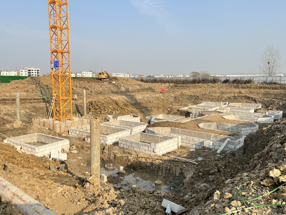 汉旺.世纪城2021年12工程进度14号楼正在做地下基础工程
